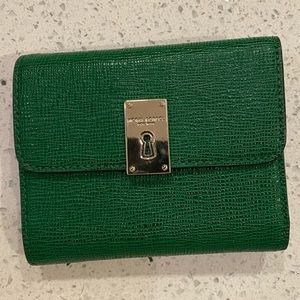 Henri Bendel wallet